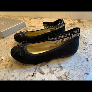 Stuart Weitzman  girl dress shoes “Frannie Glow”